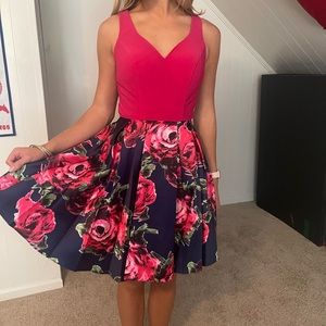 Fuschia and floral pront cocktail- Tempations- size 2